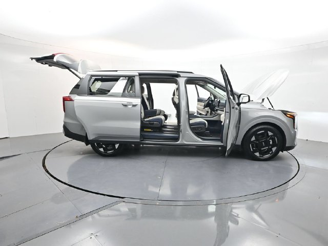 Used 2025 Kia Carnival EX FWD image 65