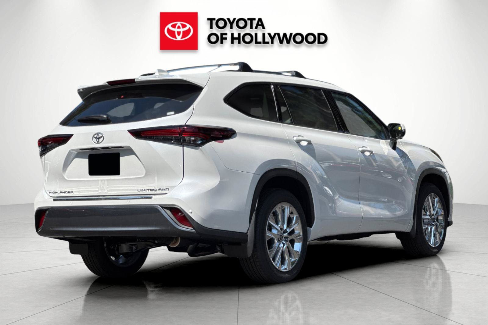 New 2026 Toyota Highlander Limited AWD/4WD image 4