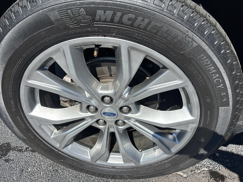 Used 2023 Ford Explorer Limited w/ Limited Technology Package AWD/4WD image 14