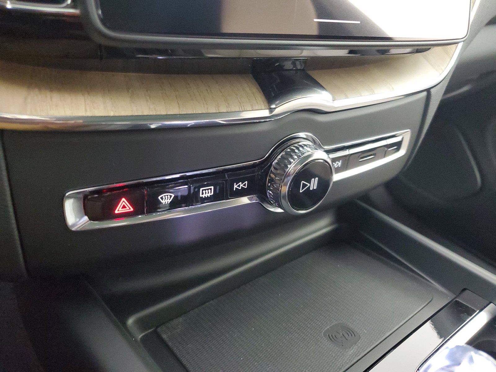 New 2027 Volvo XC60 B5 Core AWD/4WD image 30