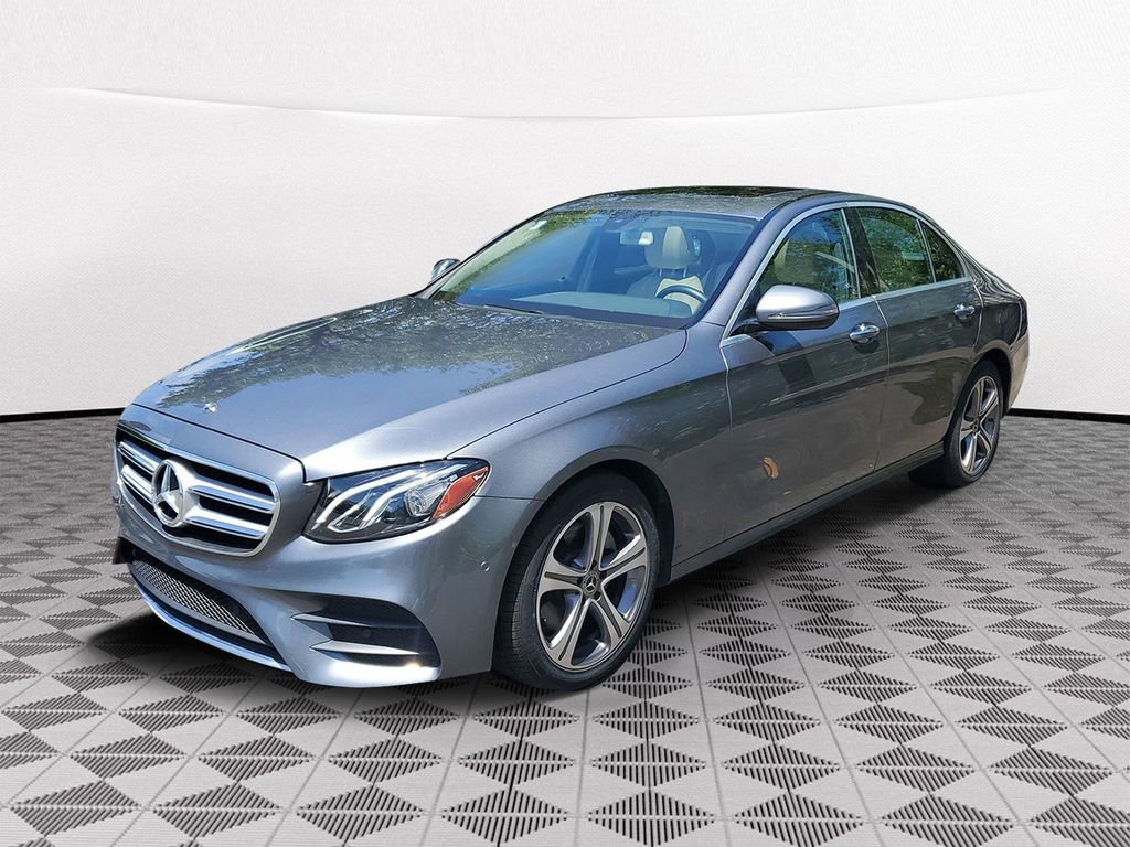 Used 2018 Mercedes-Benz E 300 4MATIC image 3