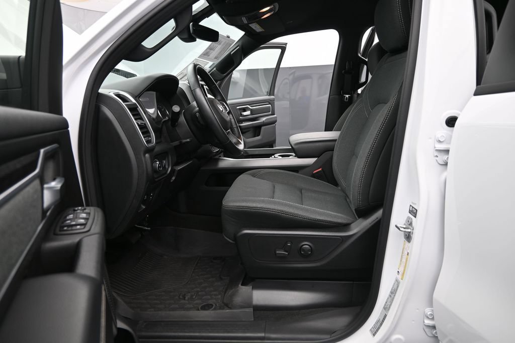 Used 2022 RAM 1500 Big Horn AWD/4WD image 10