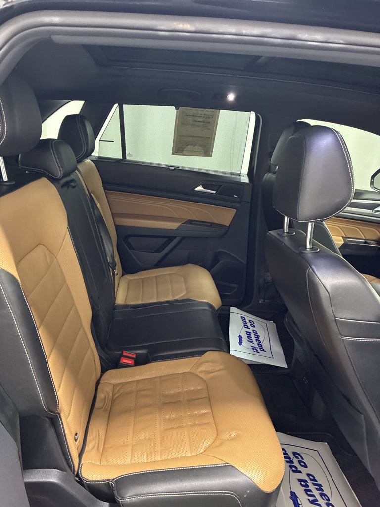 Used 2022 Volkswagen Atlas Cross Sport SEL Premium R-Line AWD/4WD image 26