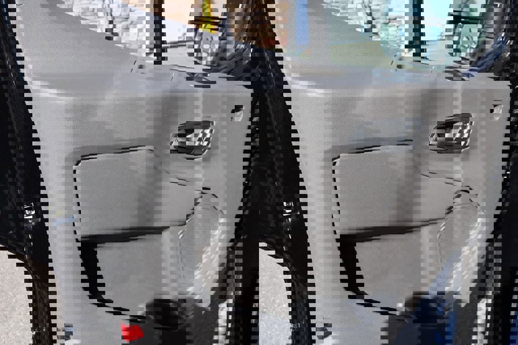 Used 2024 Ford Transit 350 XLT image 11