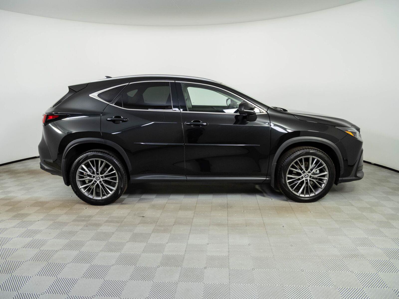 Used 2024 Lexus NX 350h AWD w/ Vision Package image 25