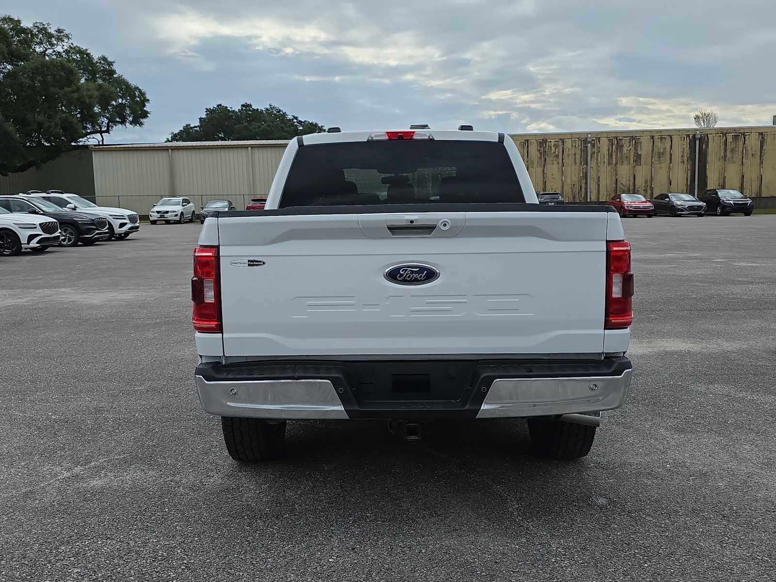 Used 2022 Ford F150 XLT w/ Equipment Group 302A High image 8