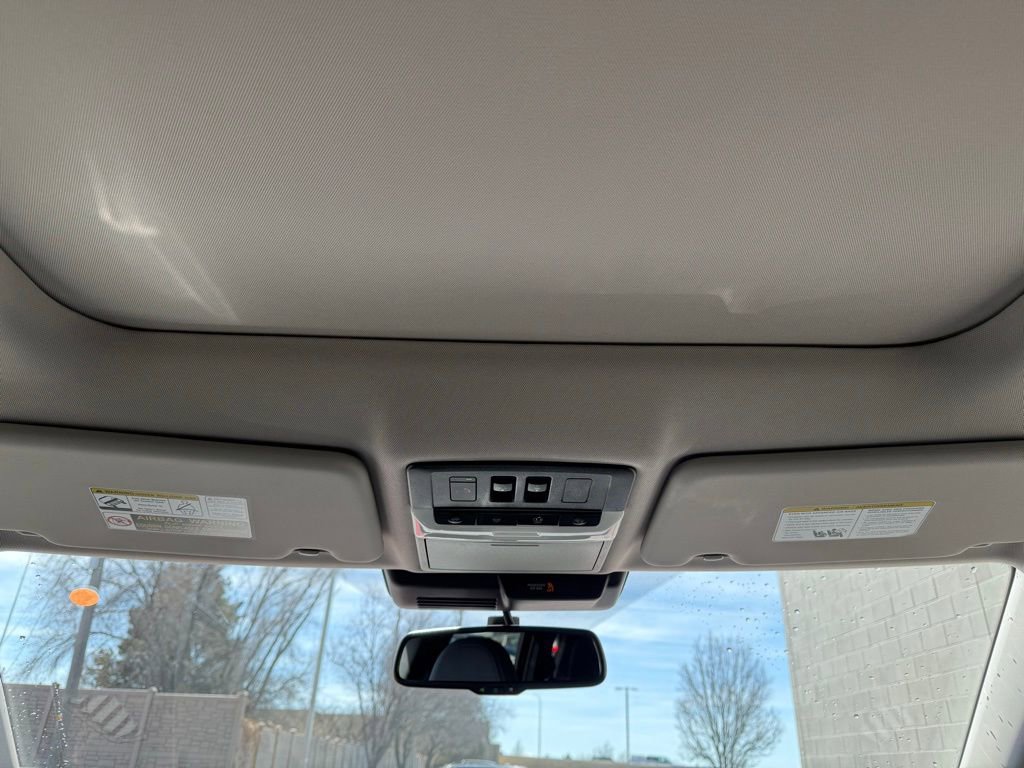 New 2025 Mitsubishi Outlander SEL image 19