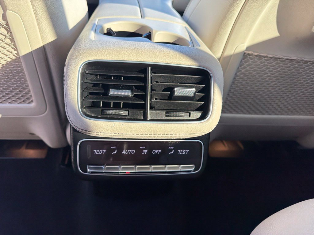 Used 2025 Mercedes-Benz GLS 450 4MATIC image 9