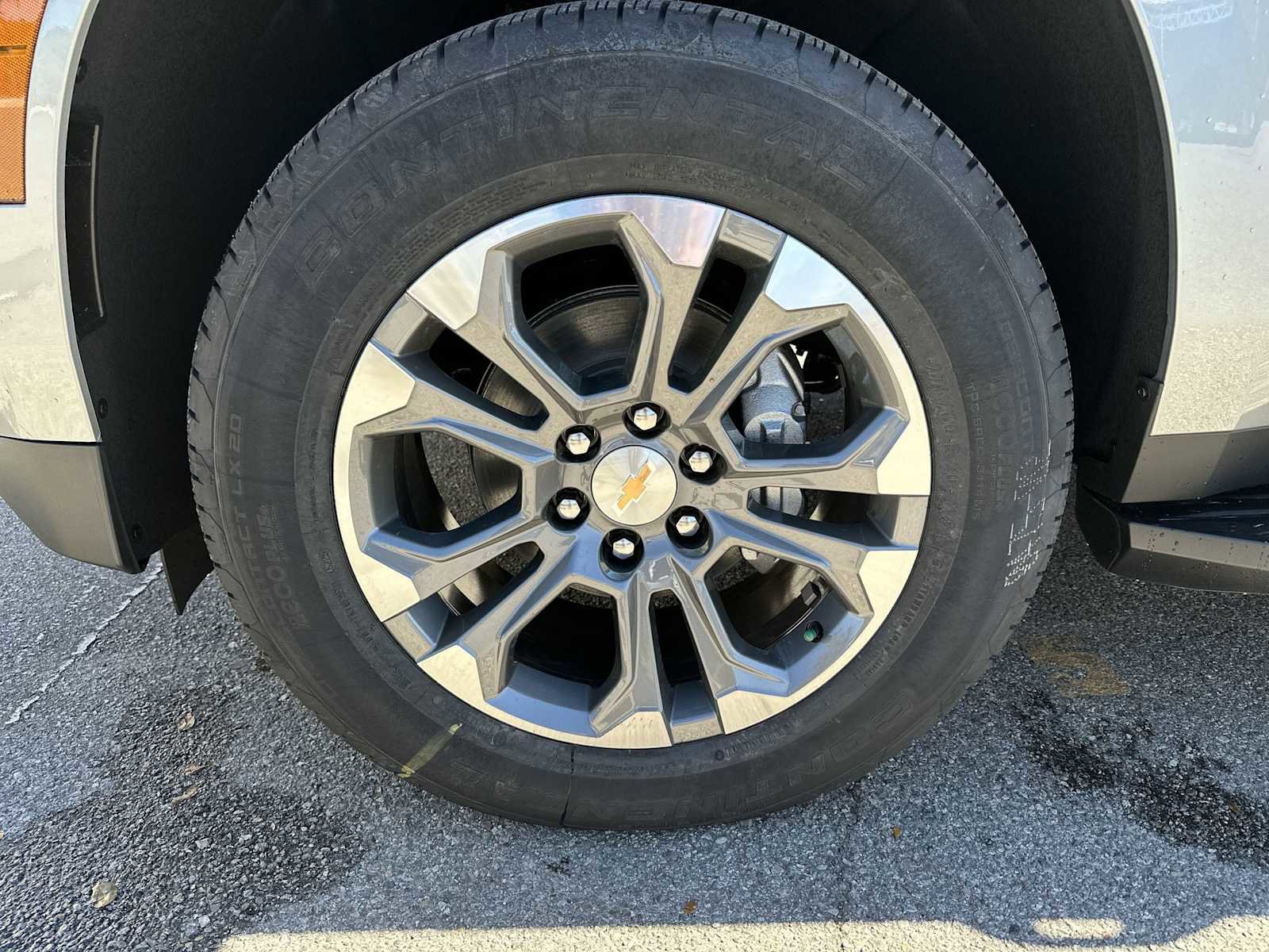 New 2026 Chevrolet Suburban LT w/ Comfort Package image 12