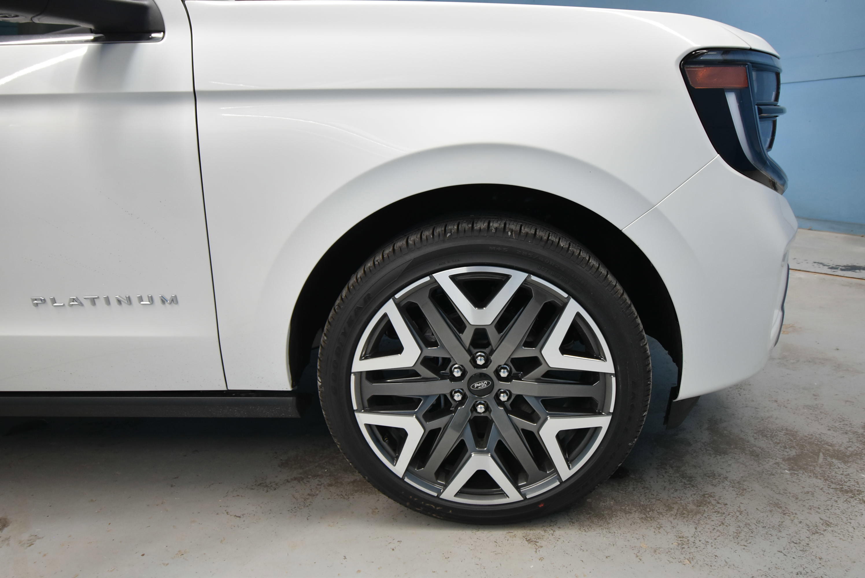 New 2026 Ford Expedition Max Platinum image 38