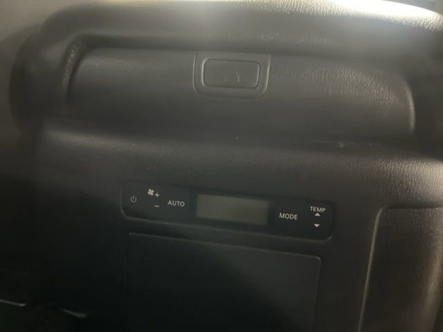 Used 2021 Nissan Armada SV w/ SV Appearance Package image 25