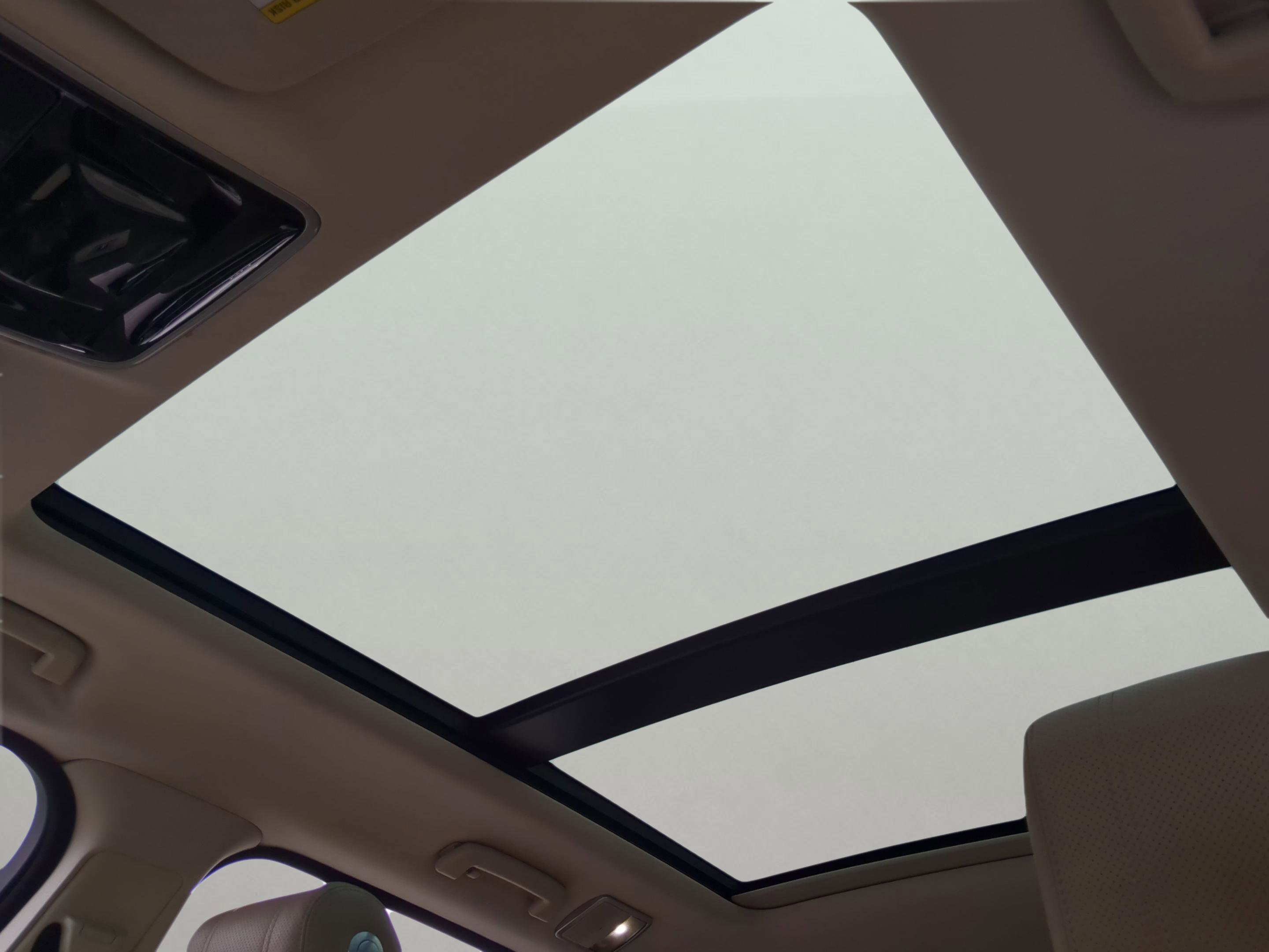 Used 2016 Land Rover Range Rover Sport HSE image 11