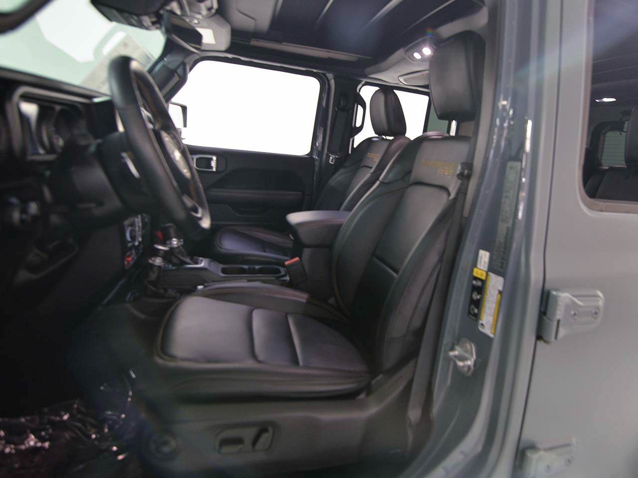 Used 2025 Jeep Wrangler Unlimited Rubicon 392 AWD/4WD image 9