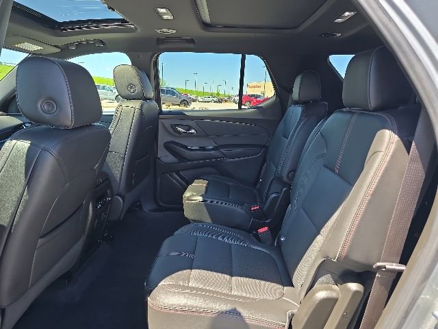 Used 2023 Chevrolet Traverse RS w/ LPO, Floor Liner Package AWD/4WD image 15