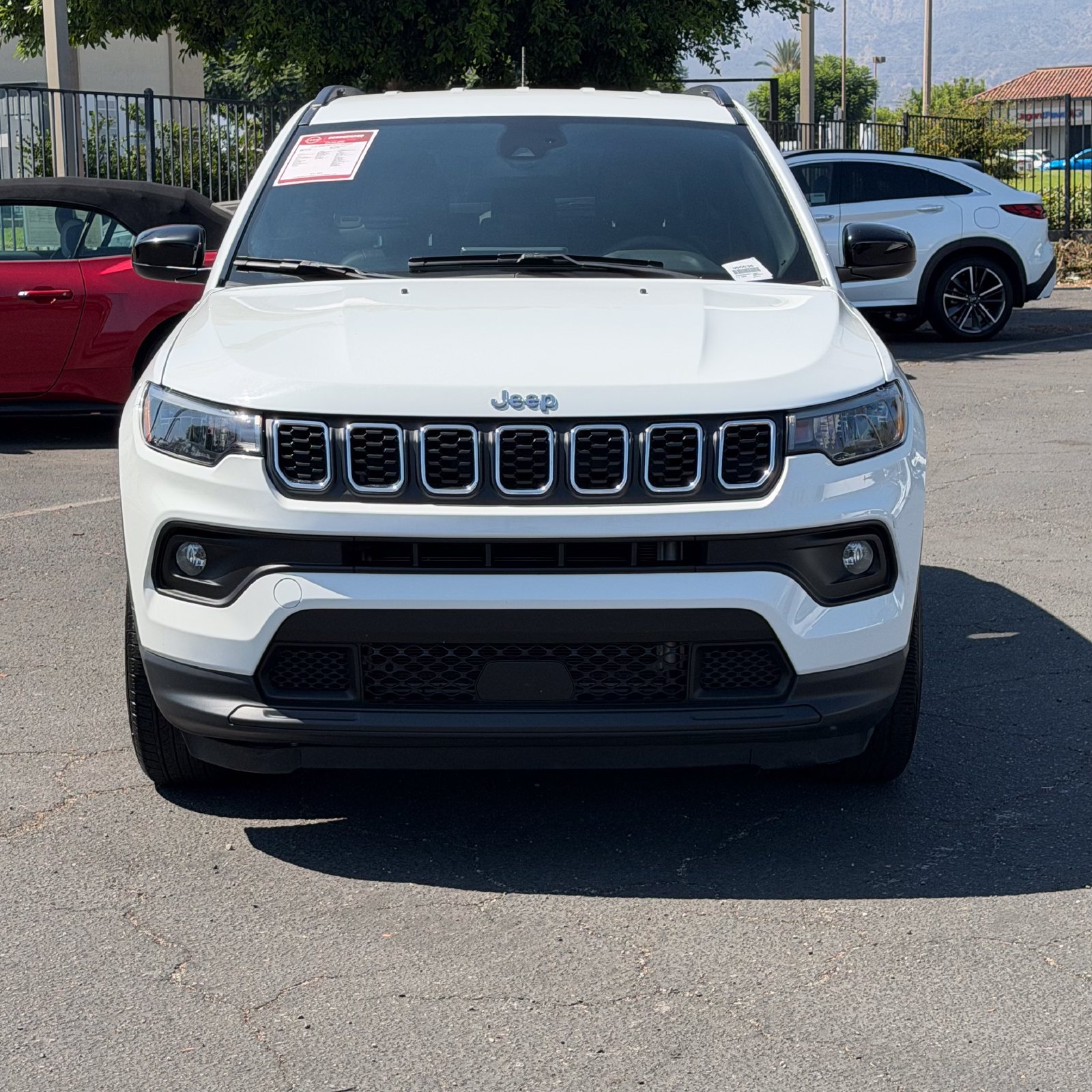 Used 2024 Jeep Compass Latitude AWD/4WD image 3