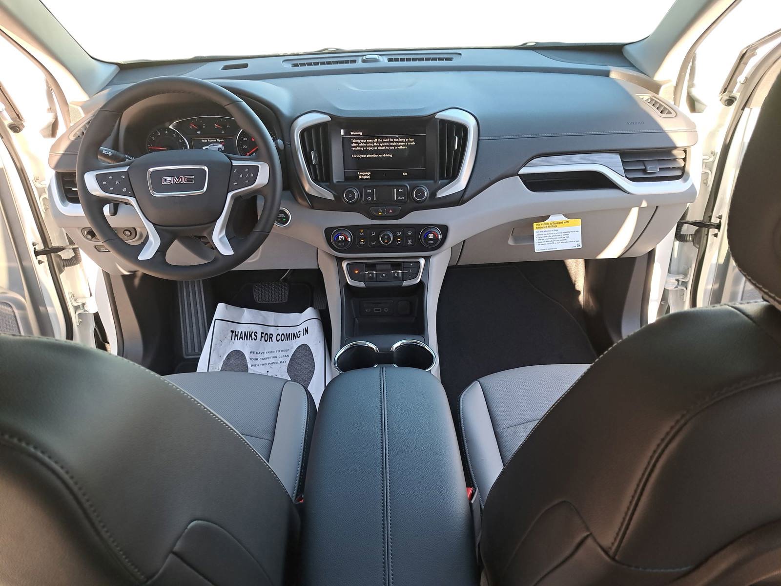 New 2024 GMC Terrain SLT AWD/4WD image 9