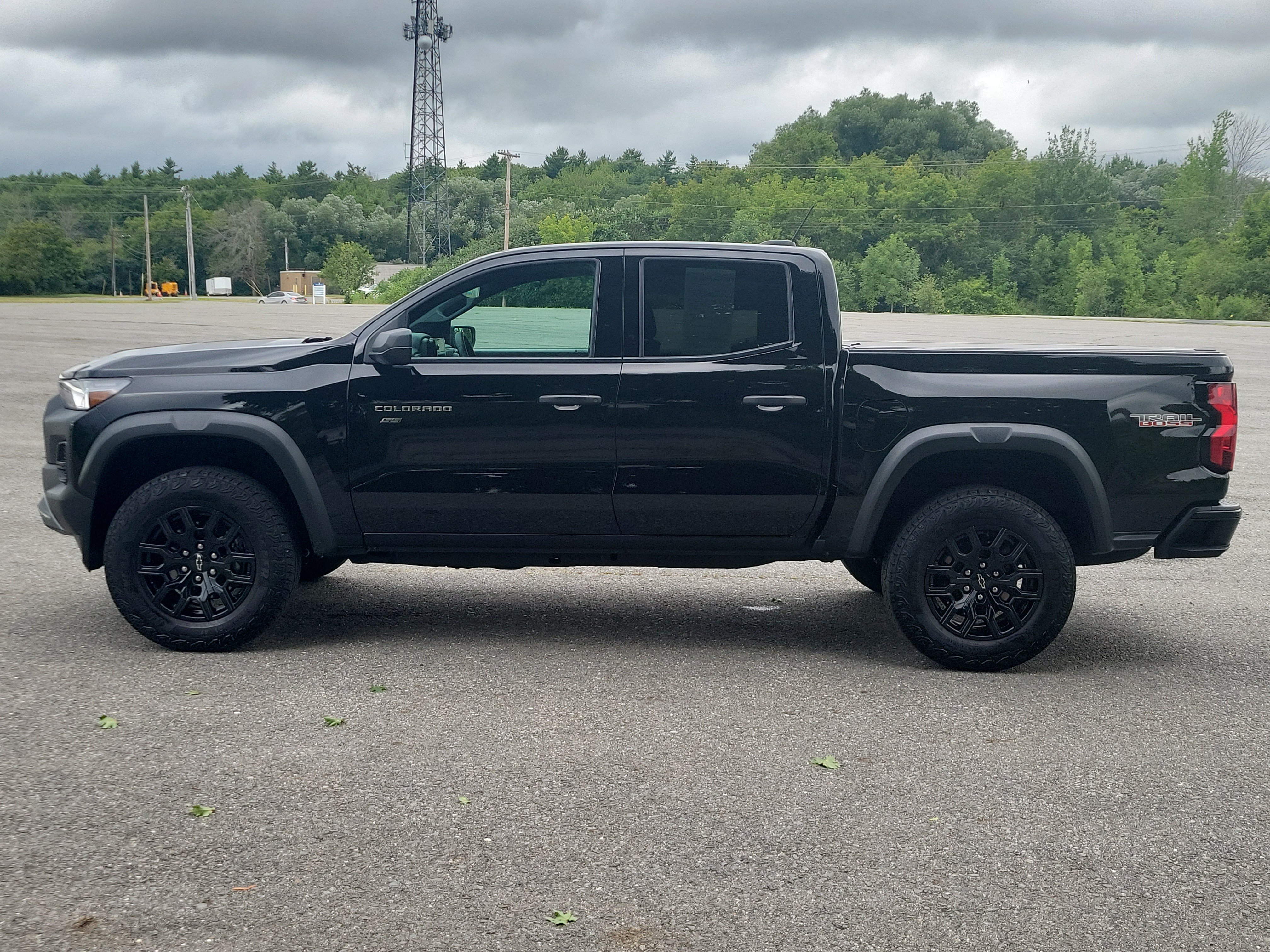 Used 2024 Chevrolet Colorado Trail Boss AWD/4WD image 8