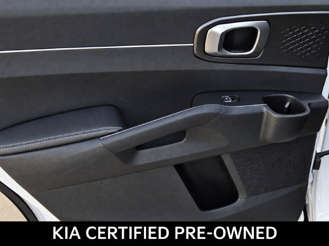 Certified 2025 Kia Sorento LX FWD image 10