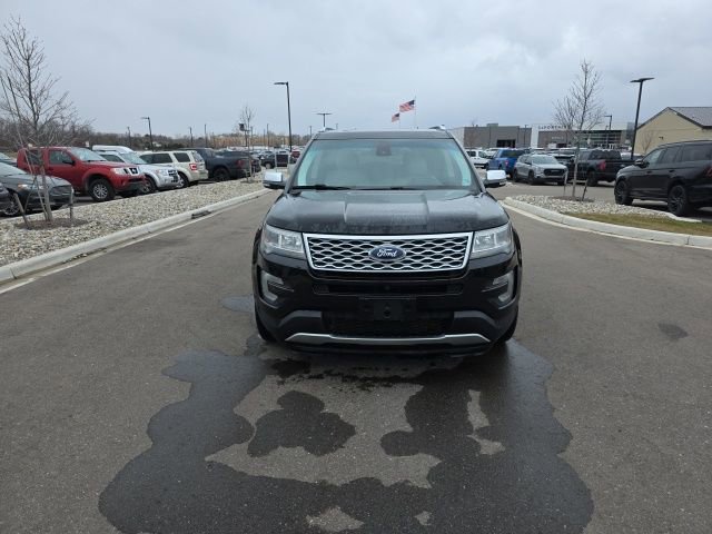 Used 2016 Ford Explorer Platinum AWD/4WD image 2