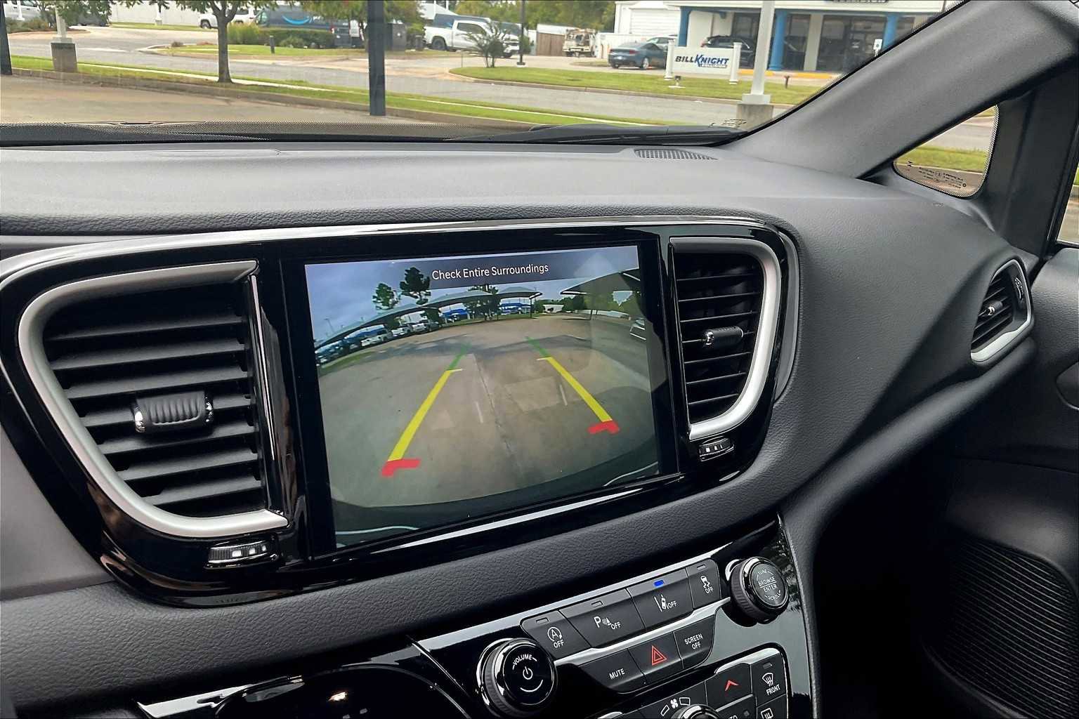 Certified 2025 Chrysler Voyager LX image 24