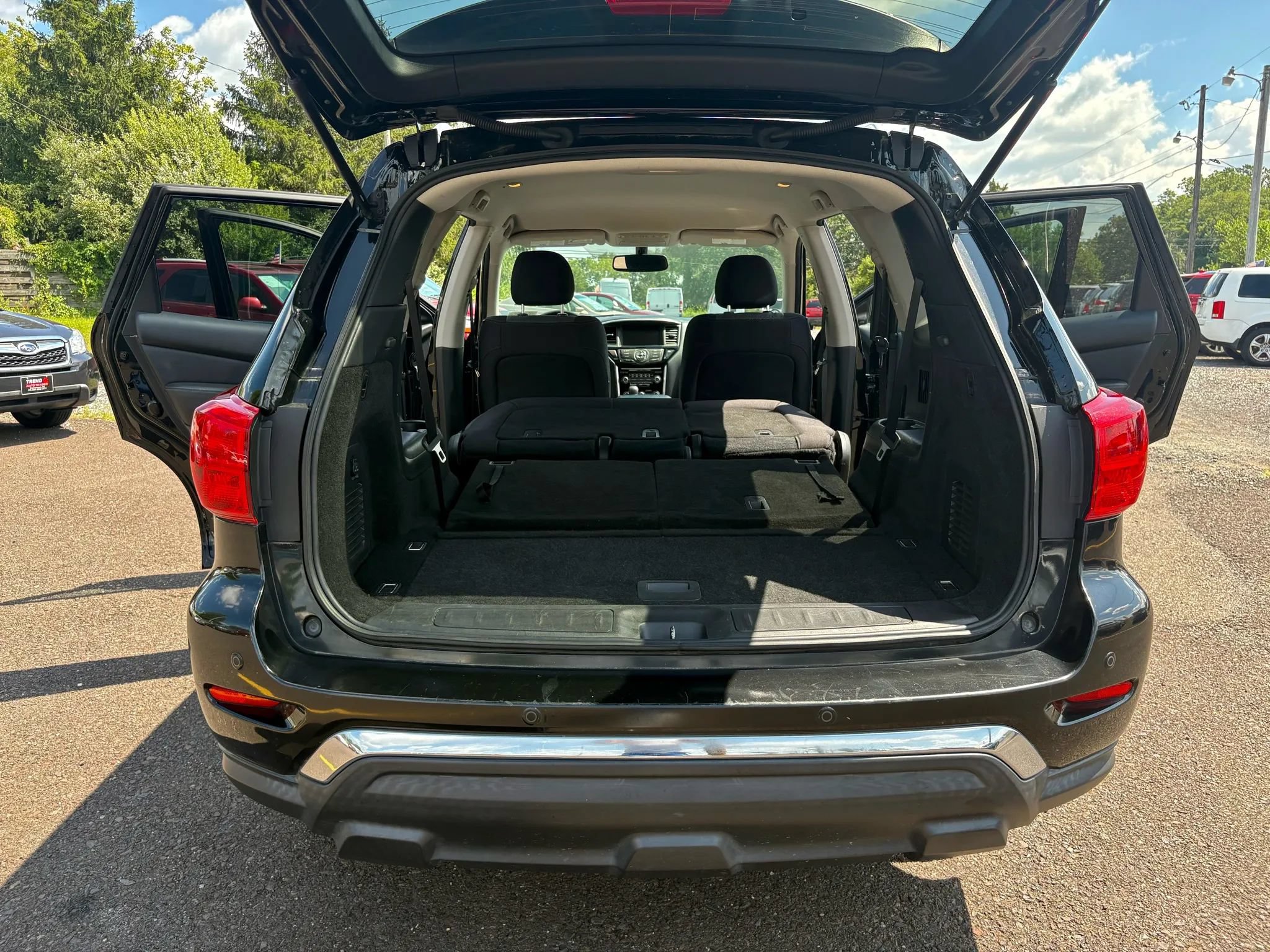 Used 2019 Nissan Pathfinder SV AWD/4WD image 22
