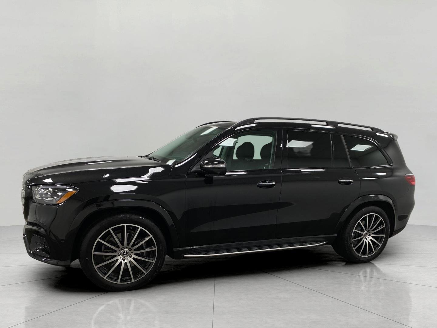 Certified 2026 Mercedes-Benz GLS 580 4MATIC image 9