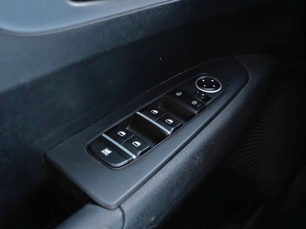 Used 2024 Kia Forte LXS w/ LXS Technology Package image 19