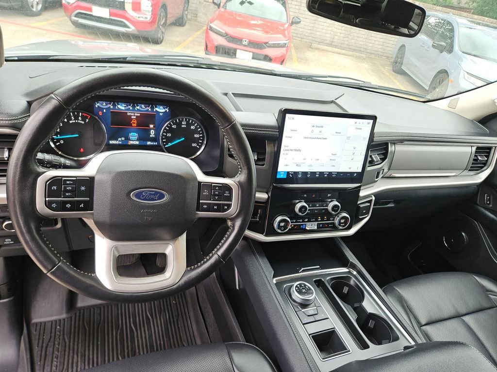 Used 2024 Ford Expedition Max XLT image 16