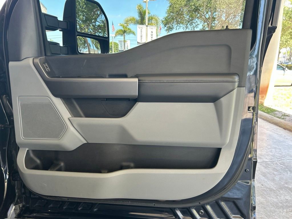 Used 2025 Ford F350 XLT AWD/4WD image 29