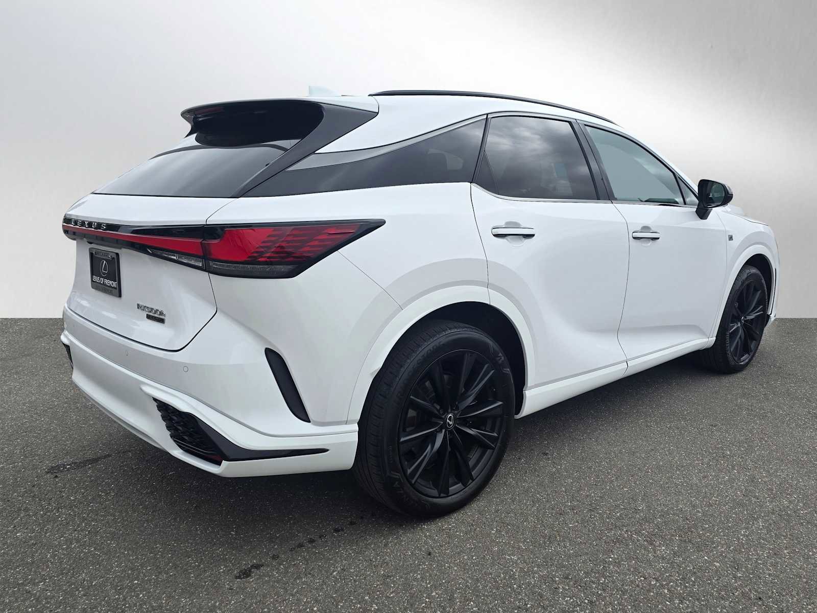 Used 2023 Lexus RX 500h F Sport w/ Accessory Package (Z1) AWD/4WD image 3