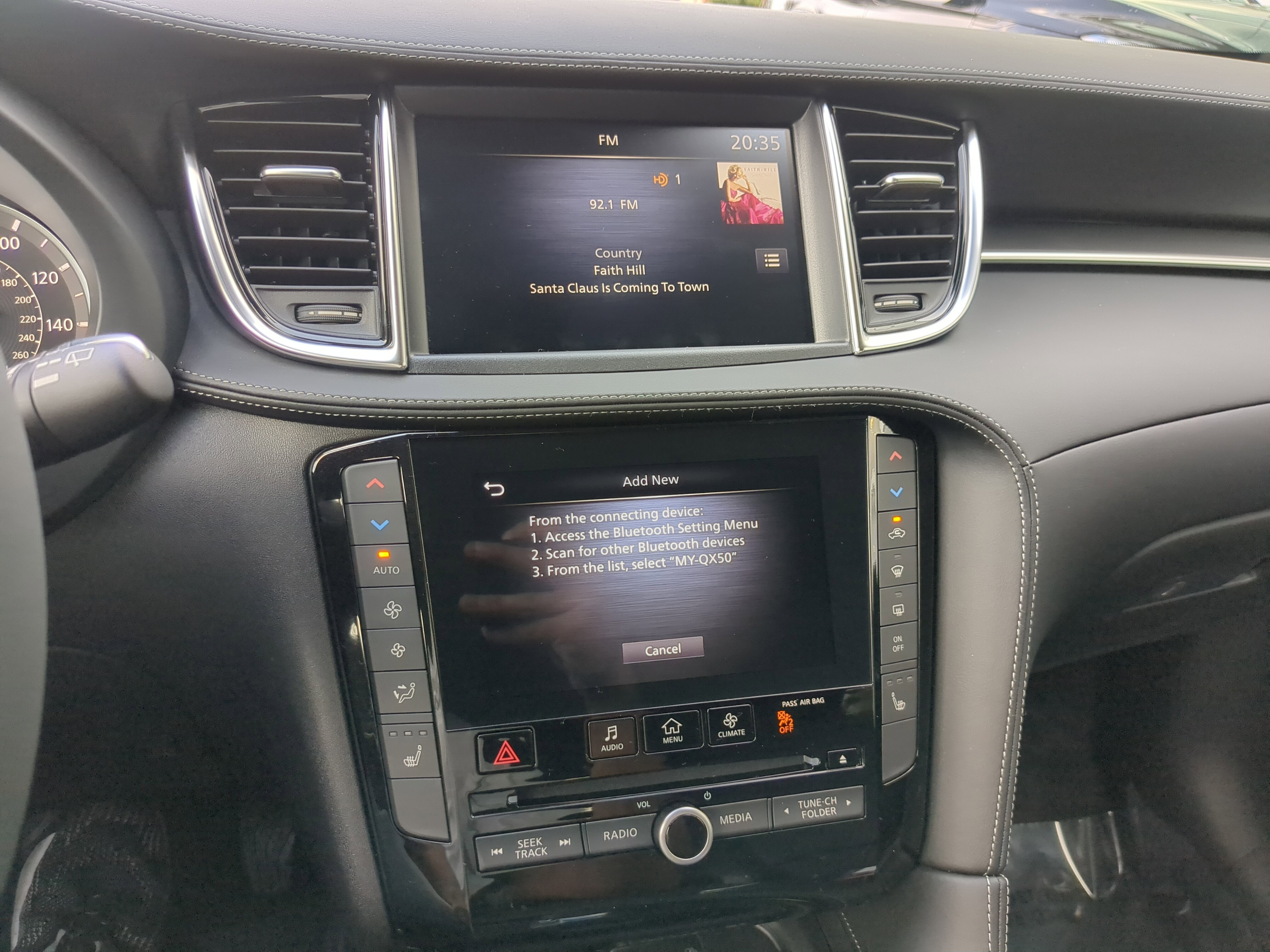 New 2025 INFINITI QX50 Luxe image 23