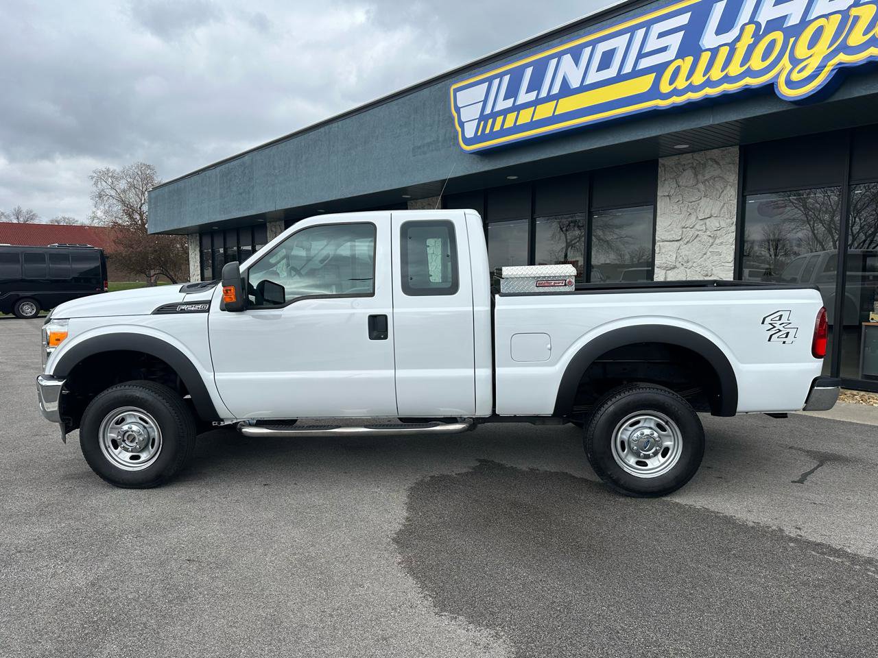 Used 2016 Ford F250 XL w/ Power Equipment Group image 4