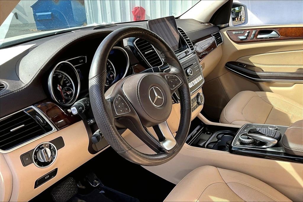Used 2019 Mercedes-Benz GLS 550 4MATIC image 17