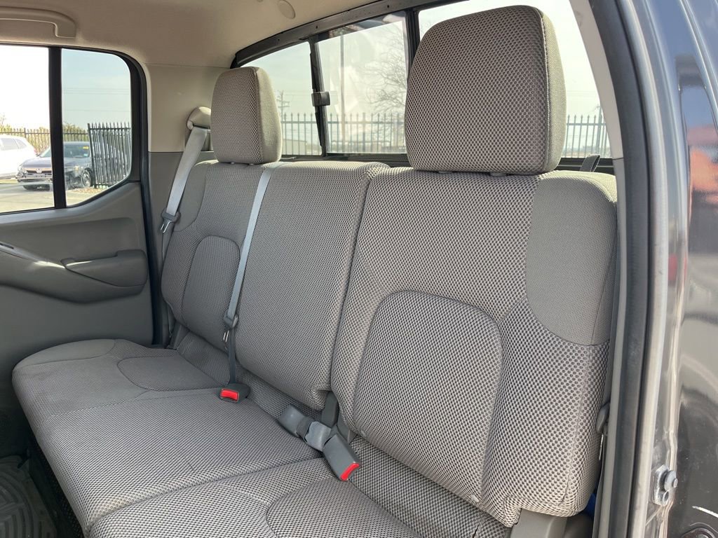 Used 2015 Nissan Frontier SV w/ SV Value Truck Package image 24