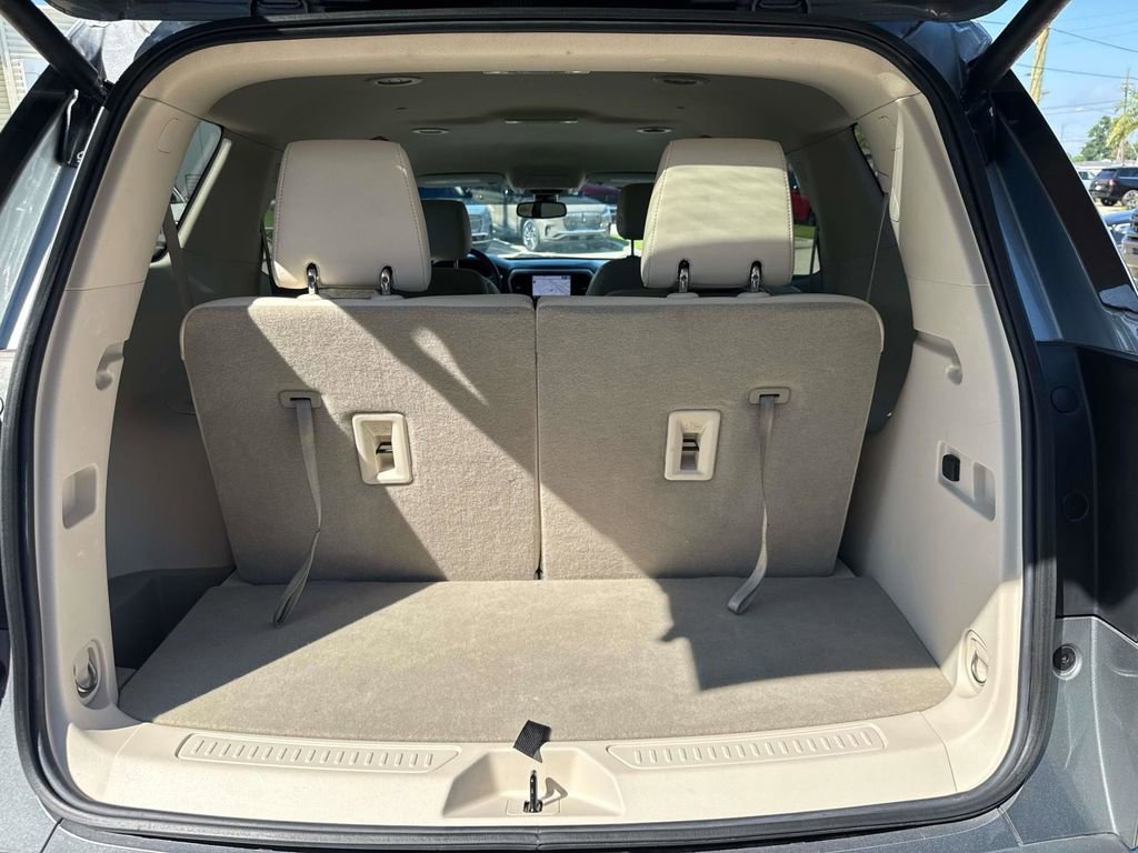 Used 2023 GMC Acadia Denali FWD image 8