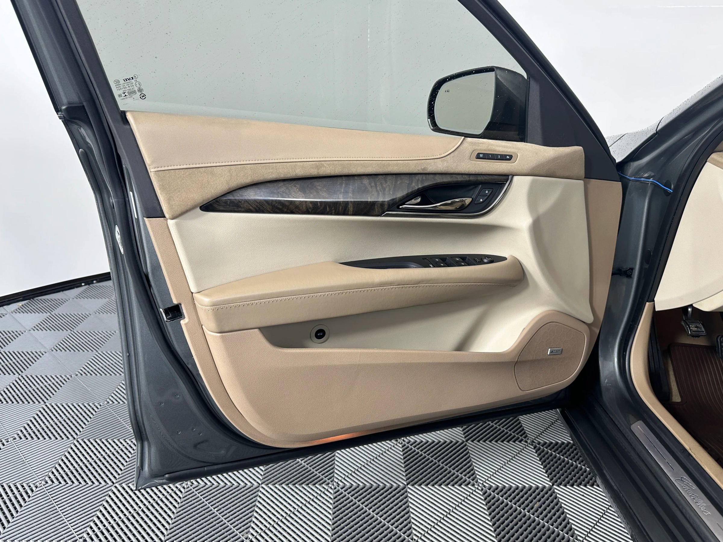 Used 2016 Cadillac ATS Luxury w/ Safety and Security Package image 27