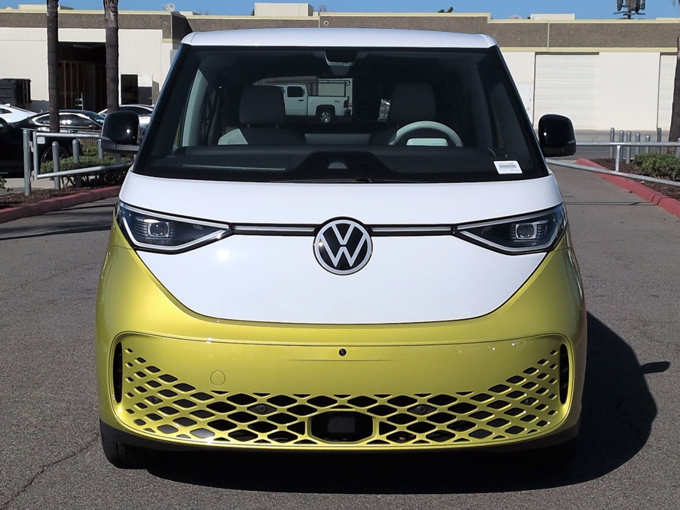 Used 2025 Volkswagen ID. Buzz 1st Edition image 3