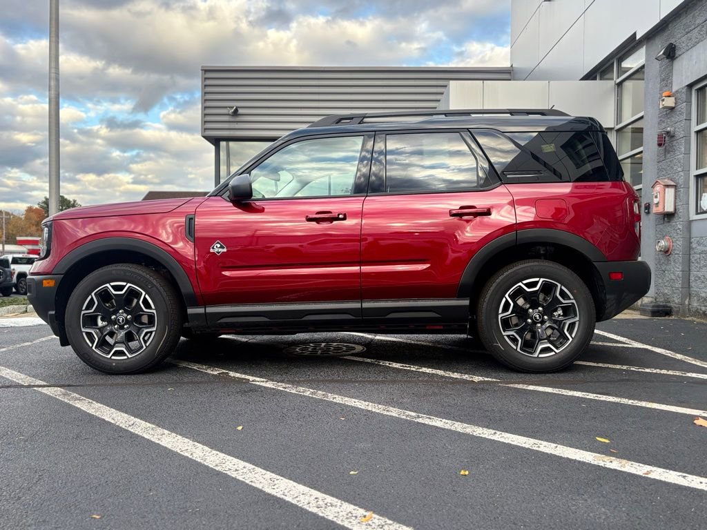 New 2025 Ford Bronco Sport Outer Banks image 2