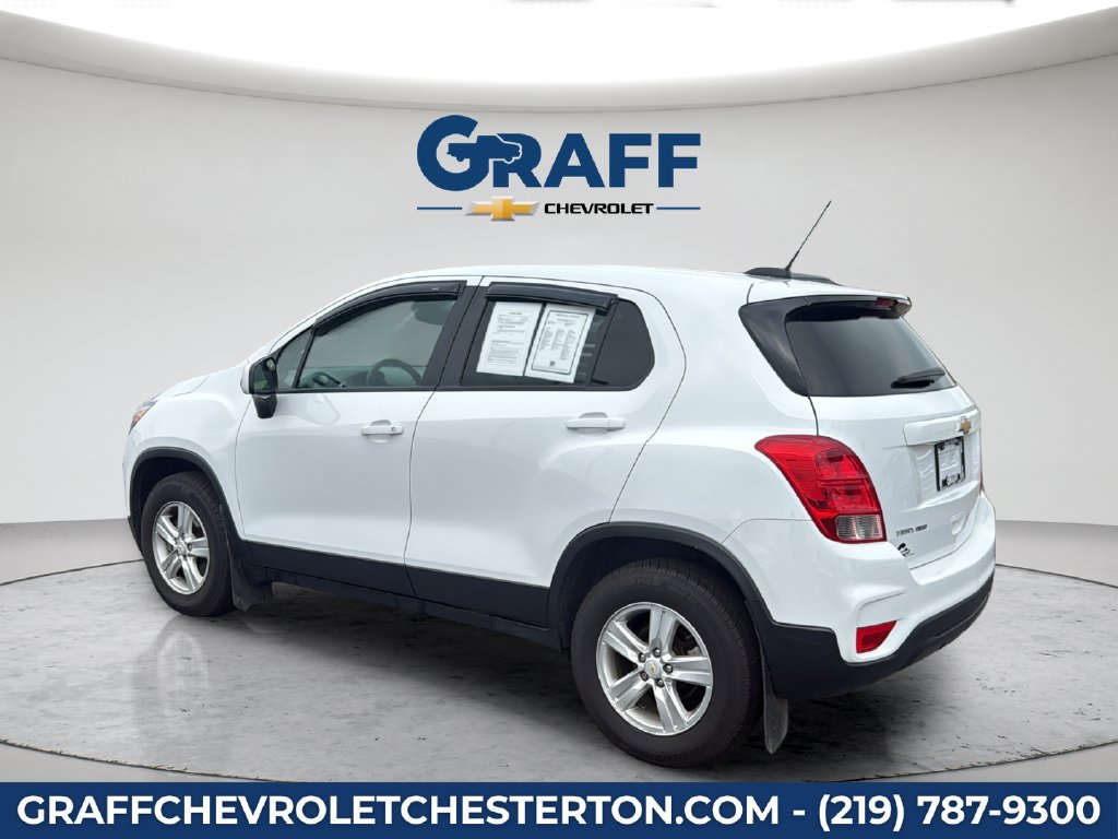 Used 2021 Chevrolet Trax LS w/ Tint and Cruise Package AWD/4WD image 4