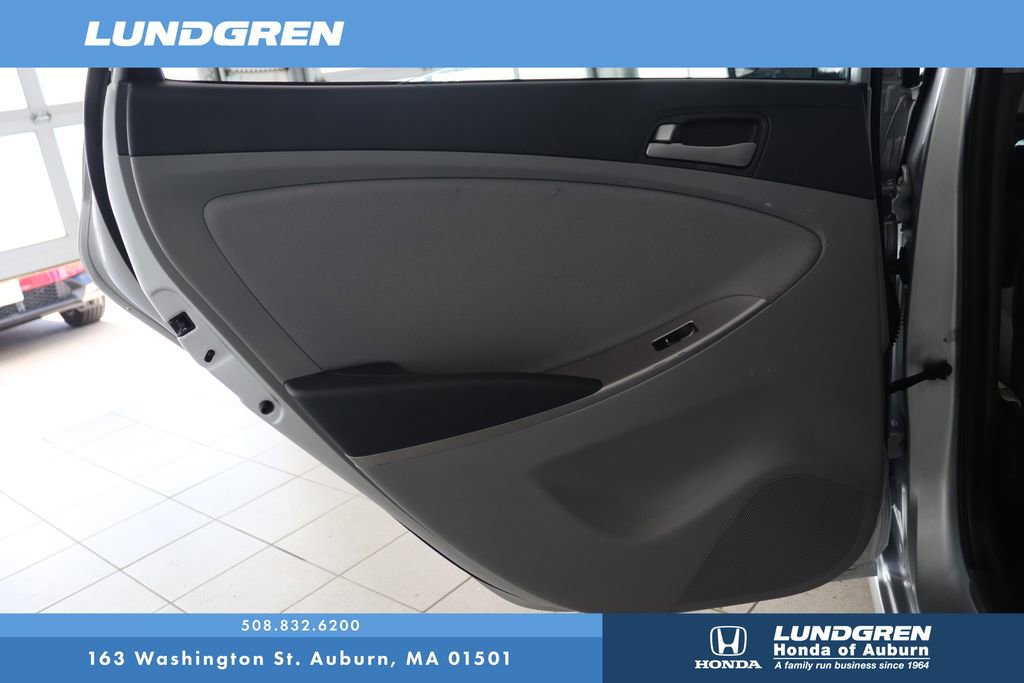 Used 2015 Hyundai Accent GLS FWD image 12