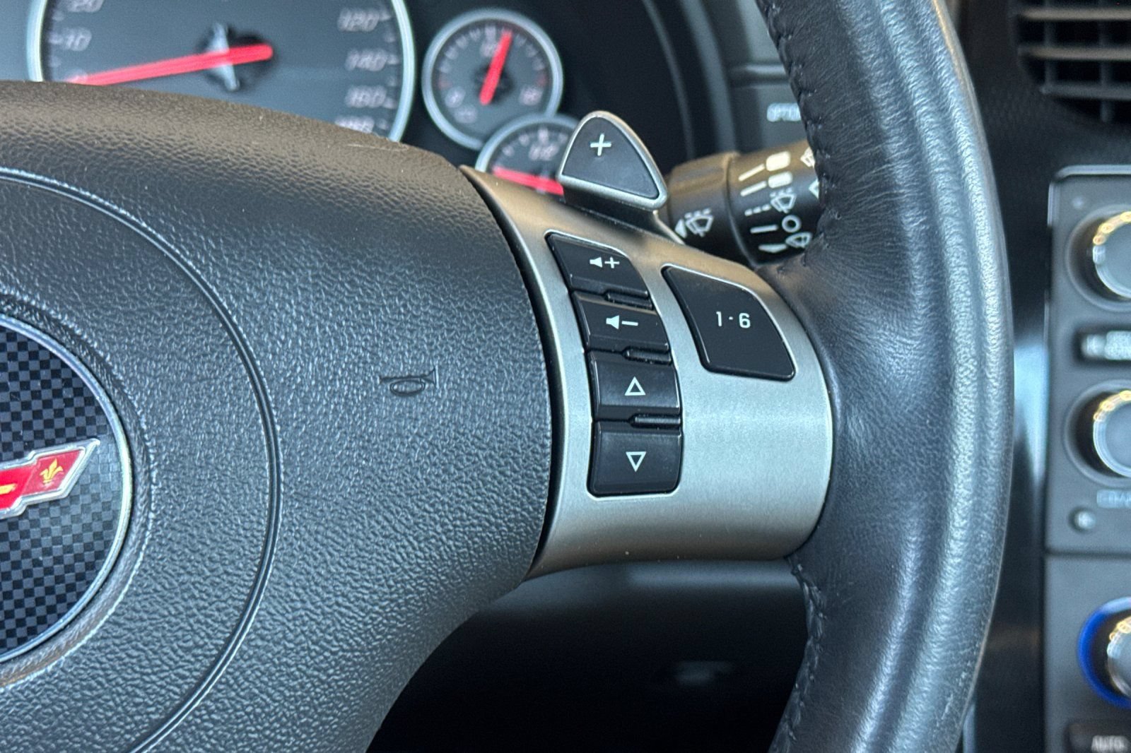 Used 2008 Chevrolet Corvette Coupe w/ Preferred Equipment Group RWD image 38
