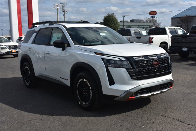 New 2026 Nissan Pathfinder Rock Creek w/ Rock Creek Premium Package AWD/4WD image 3