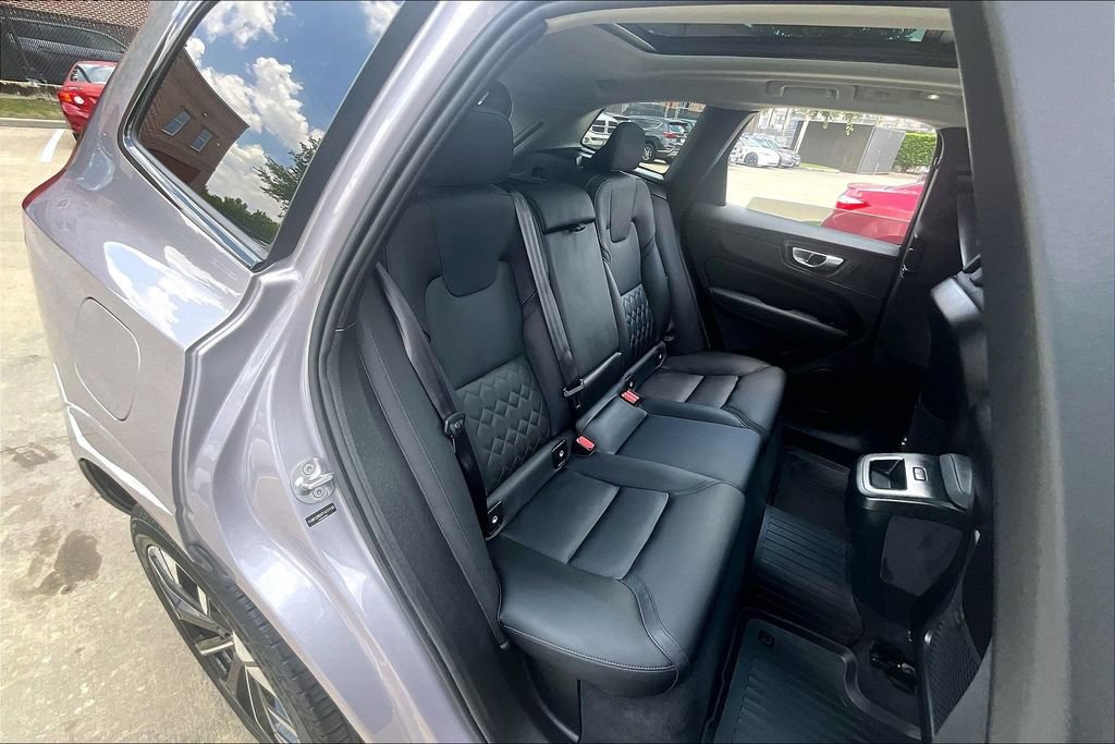 Certified 2026 Volvo XC60 B5 Plus AWD/4WD image 37