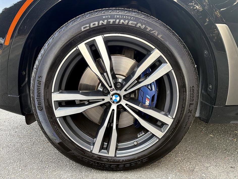 Used 2020 BMW X7 M50i image 8