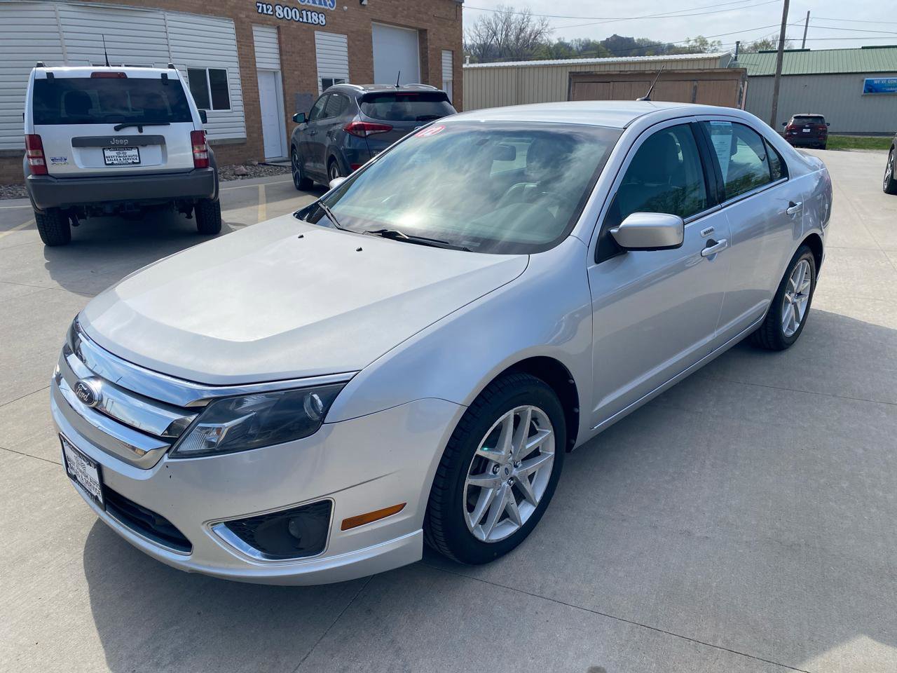 Used 2012 Ford Fusion SEL FWD image 2