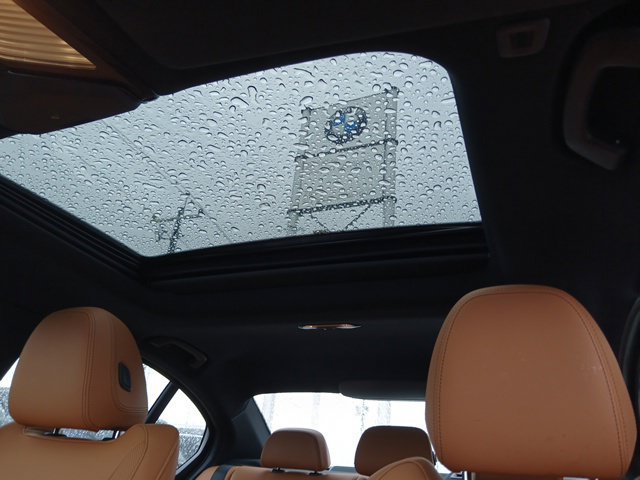 New 2026 BMW 330i Sedan w/ M Sport Package RWD image 24