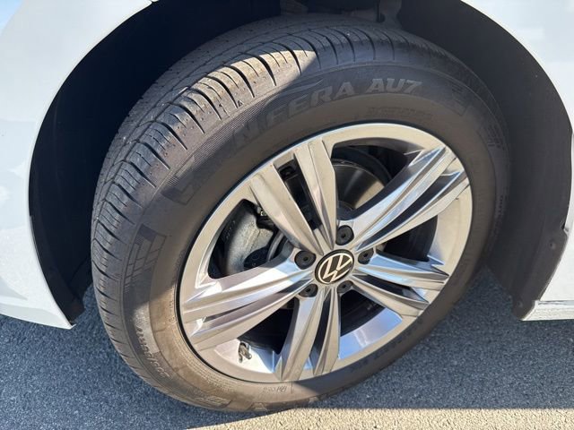Used 2024 Volkswagen Jetta SE image 34