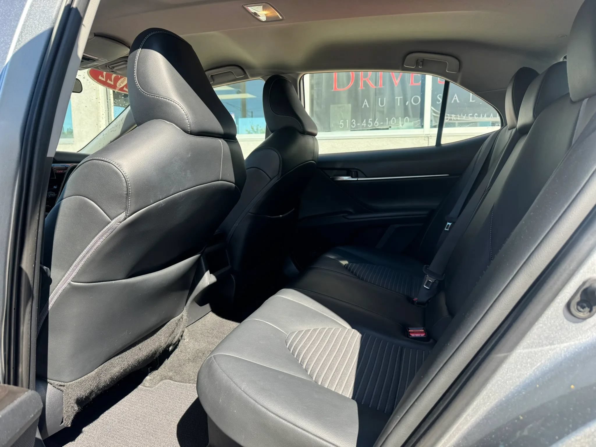 Used 2022 Toyota Camry SE w/ Cold Weather Package FWD image 13