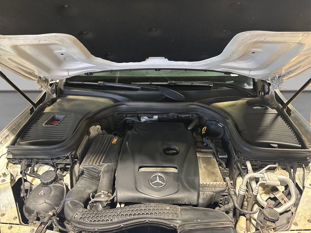 Used 2019 Mercedes-Benz GLC 300 4MATIC image 15