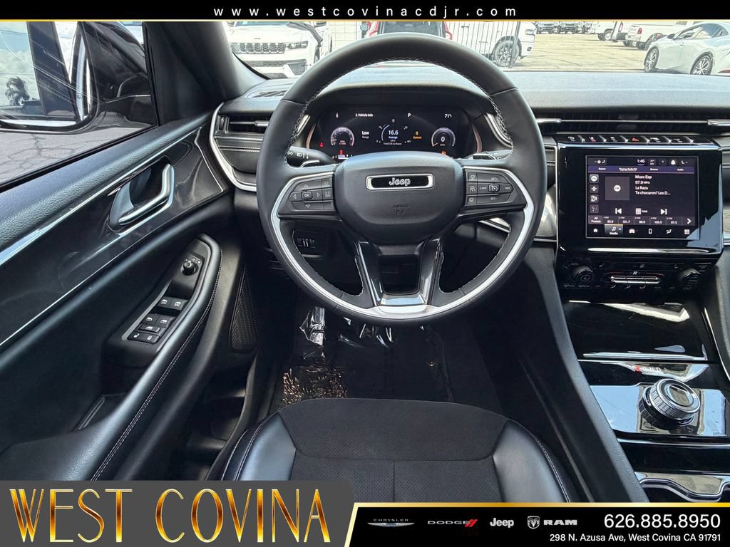 Used 2023 Jeep Grand Cherokee L Laredo AWD/4WD image 14